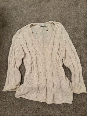 Zara Cream Cable Knit V-Neck Sweater
